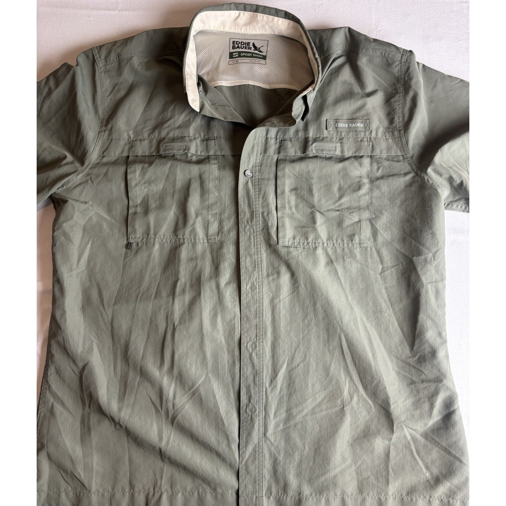 Eddie Bauer Men XL Green Short Sleeve Front‎ Pockets Fishing Polyester Button Up